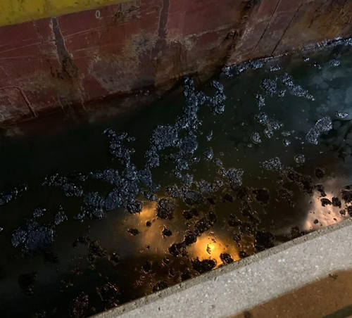 izmit korfezini kirleten gemi 3